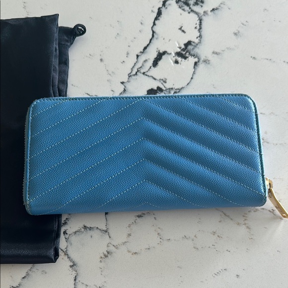 Yves Saint Laurent Blue Leather Zippy Long Wallet with Gold Logo - Picture 5 of 14